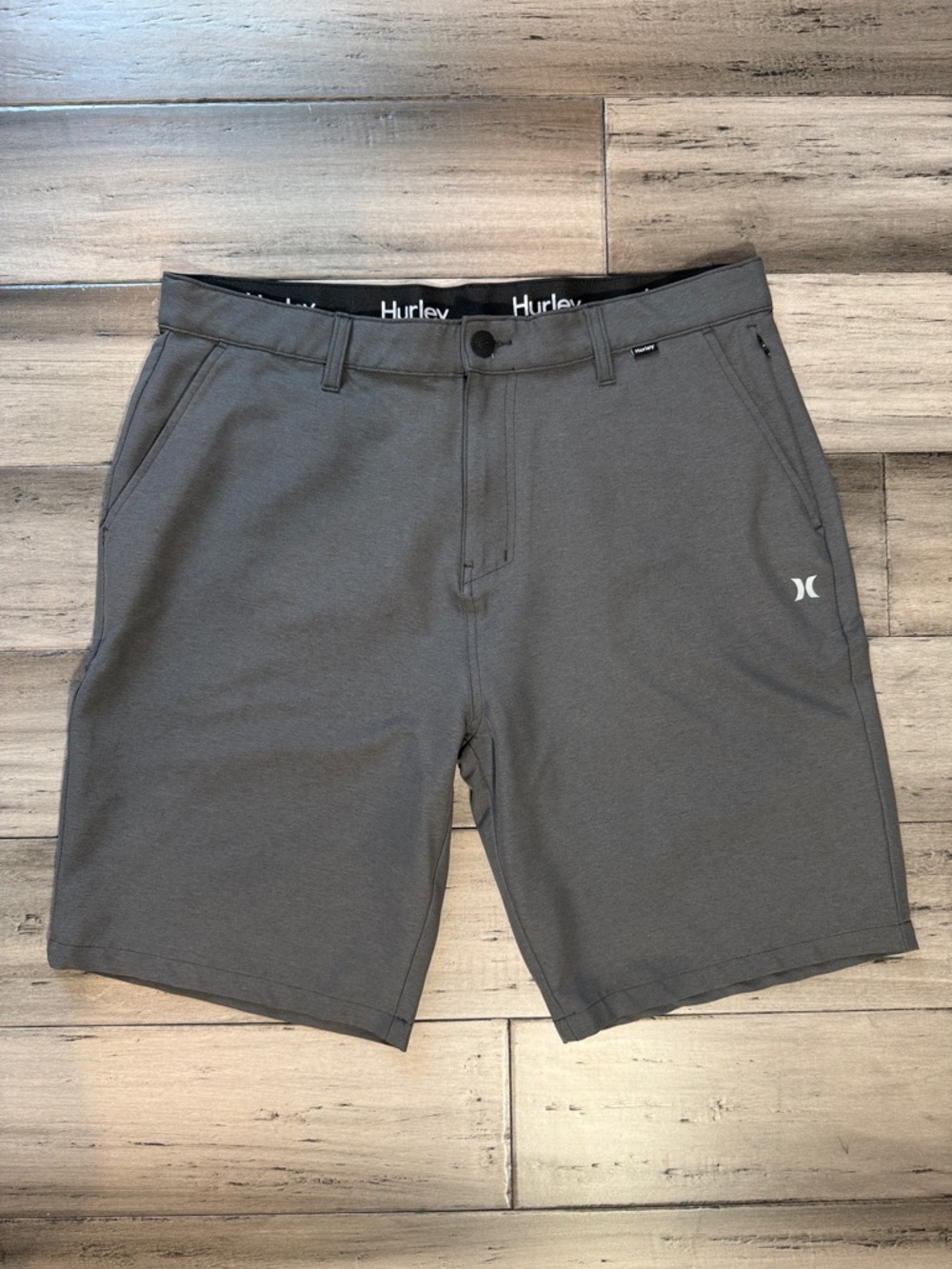 NWOT Hurley Men’s Gray Tech Flat Front Shorts